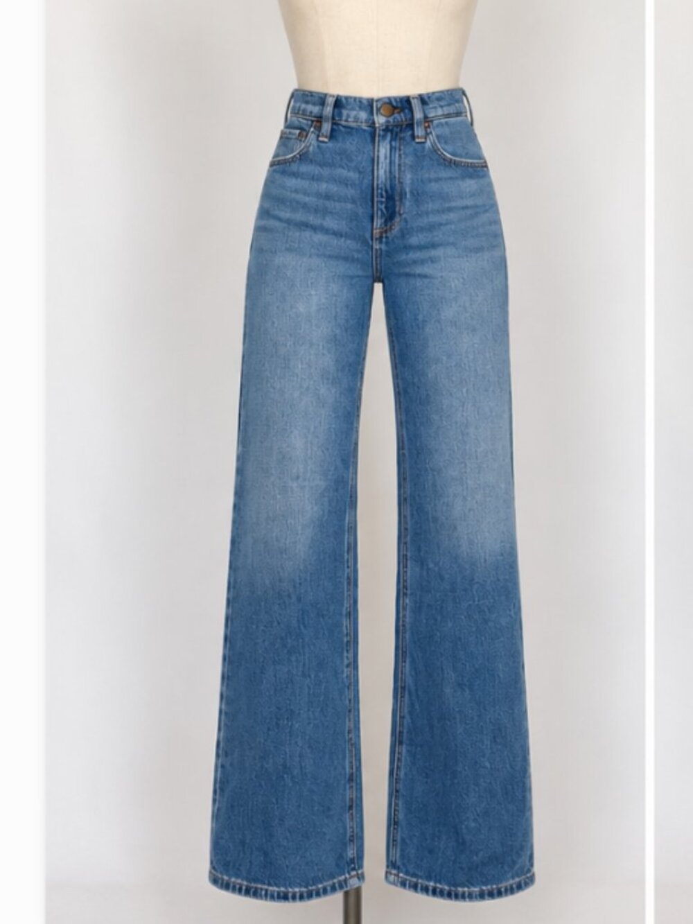 Alice + Olivia Chic High Rise Wide Leg Jeans Brooklyn Blue 25